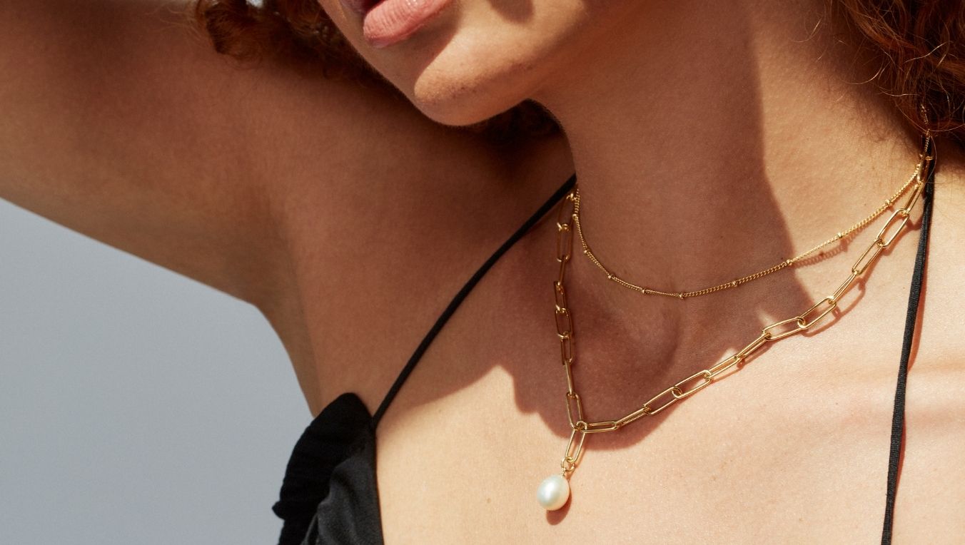 PEARL PENDANTS