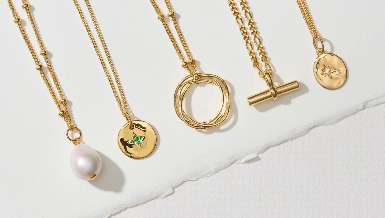 GOLD NECKLACES