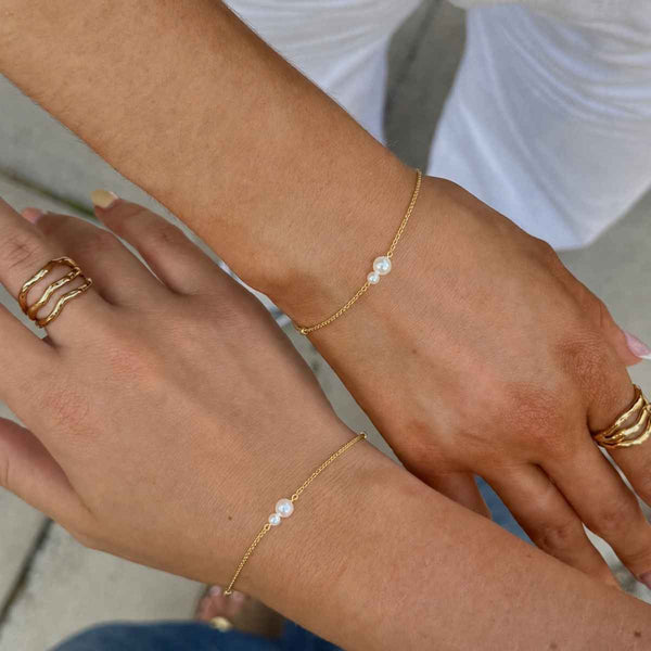 Connected Pearl Bracelet Silver