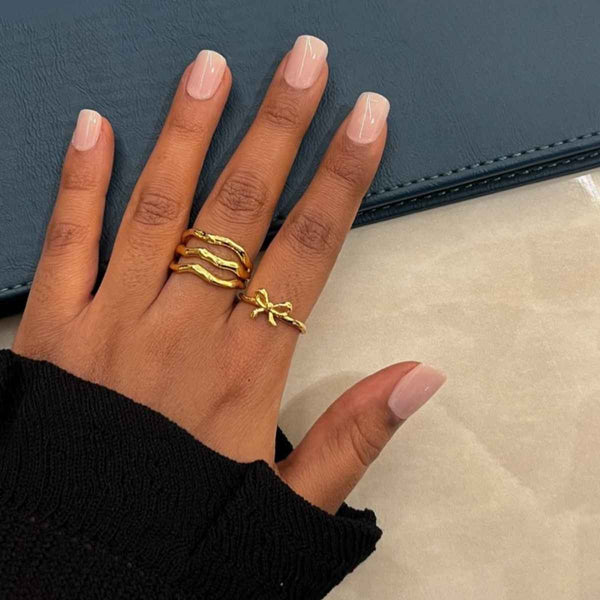 Bow Ring Gold