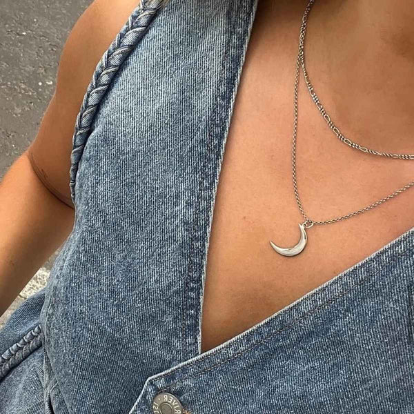 Crescent Moon Necklace Silver