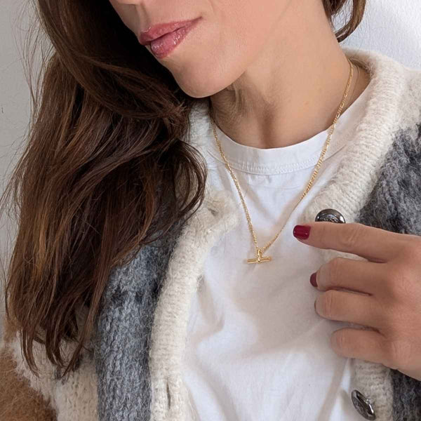 T-Bar Necklace Gold